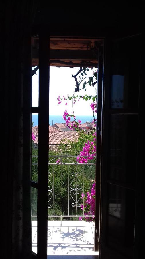 Iliolithos Rooms การ์ดามมีลี ภายนอก รูปภาพ