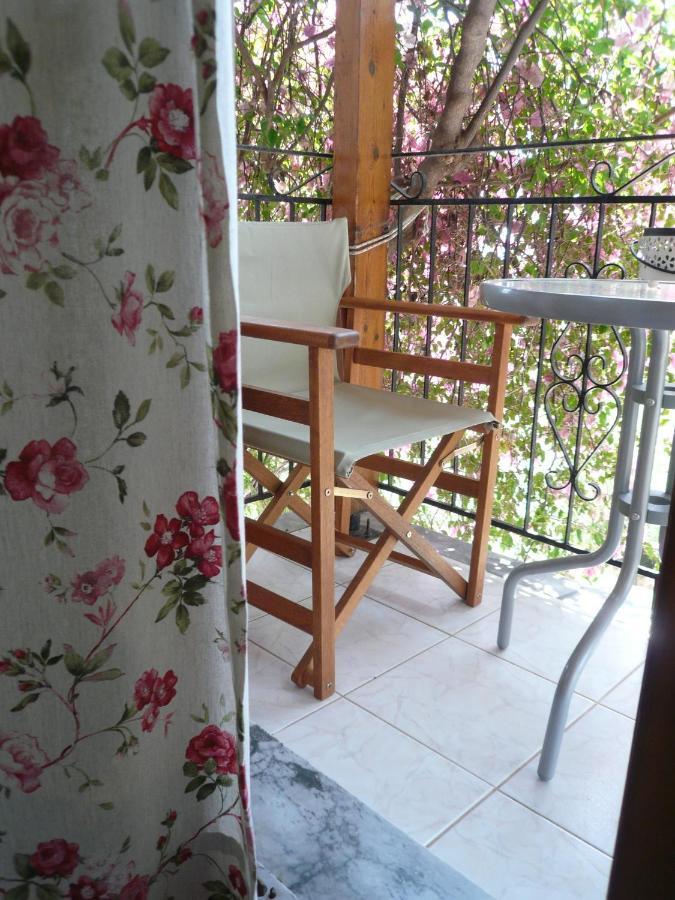 Iliolithos Rooms การ์ดามมีลี ภายนอก รูปภาพ