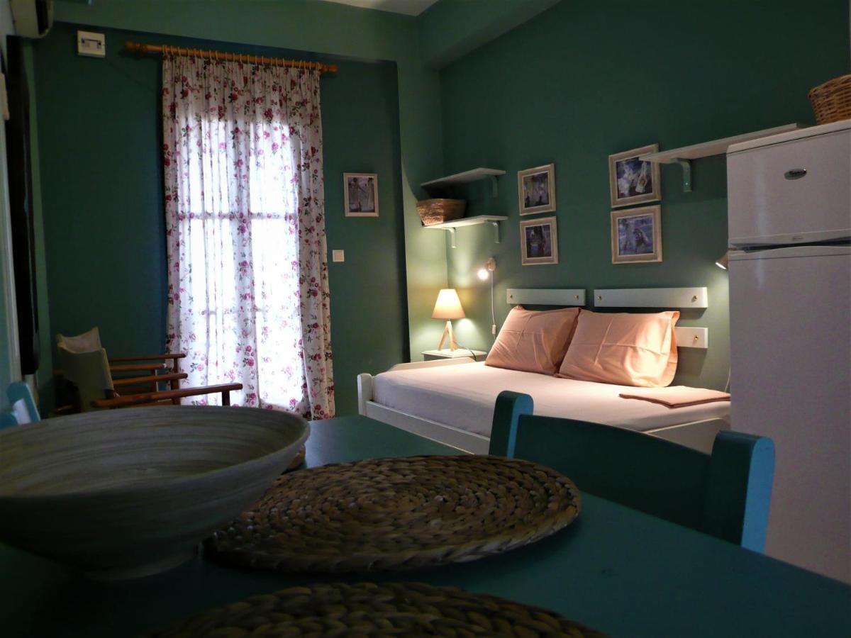 Iliolithos Rooms การ์ดามมีลี ภายนอก รูปภาพ